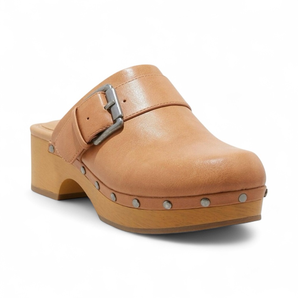 Universal Thread Tan Leather Clog Mules with Buckle